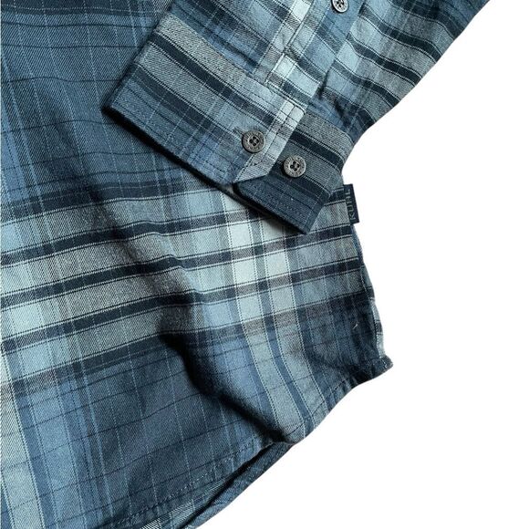 KUHL Fugitive Flannel Button Down Shirt Blue Size Large - Picture 6 of 7